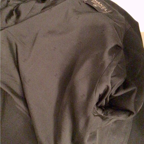 CHANEL Black Jacket 36 FR (2-4 US) Gold Cc Logo Buttons - Picture 7 of 7